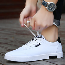 Load image into Gallery viewer, Men shoes 2018 new fashion casual students white board shoes men trend of breathable  canvas shoes sneakers zapatos hombre